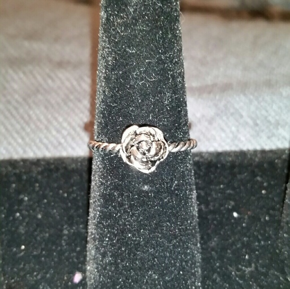 Hand Crafted Jewelry - Sterling Silver .925 Rose Rope style Ring